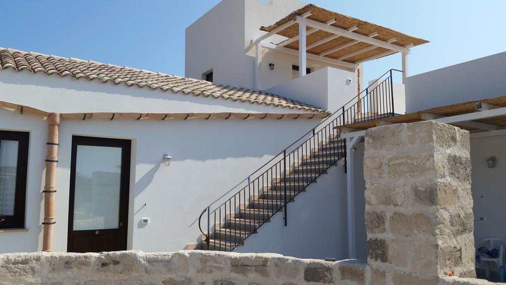 Casa Vacanze Senia Del Rais Favignana Oda fotoğraf